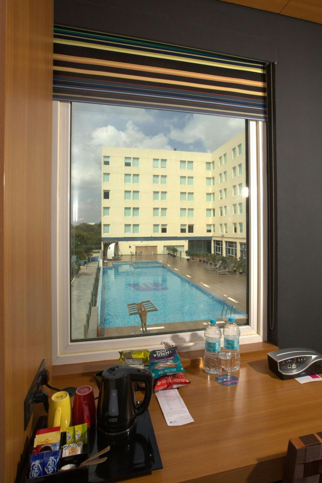 Hotel Aloft Bengaluru Whitefield Exterior foto