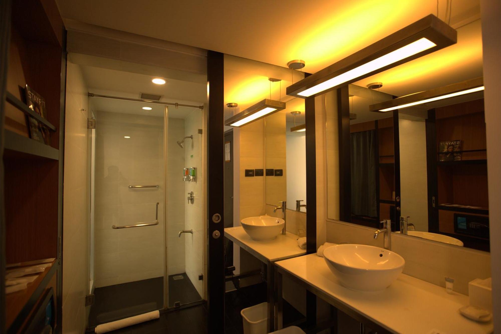 Hotel Aloft Bengaluru Whitefield Exterior foto